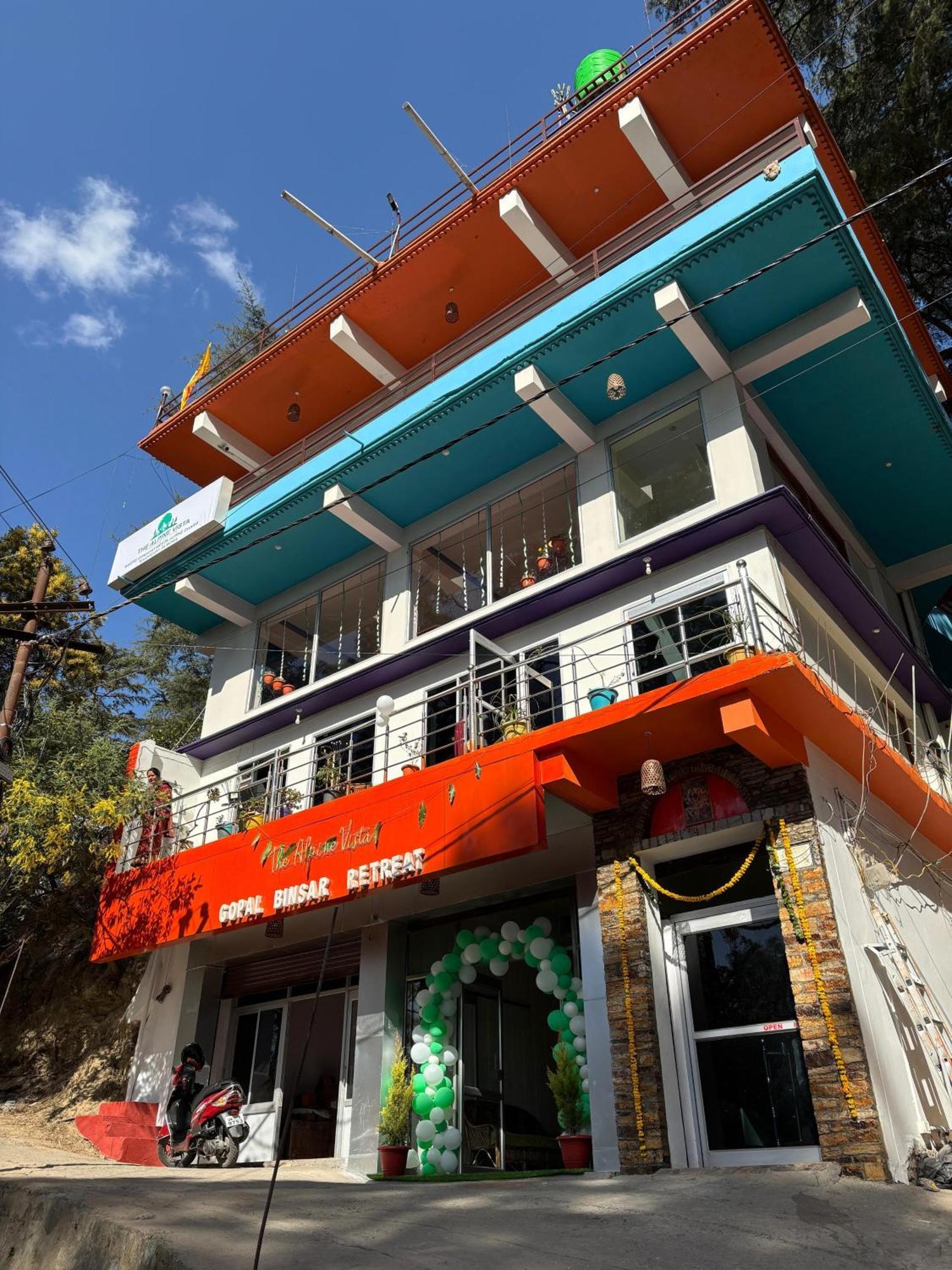 The Alpine Vista Hotel Almora Ngoại thất bức ảnh