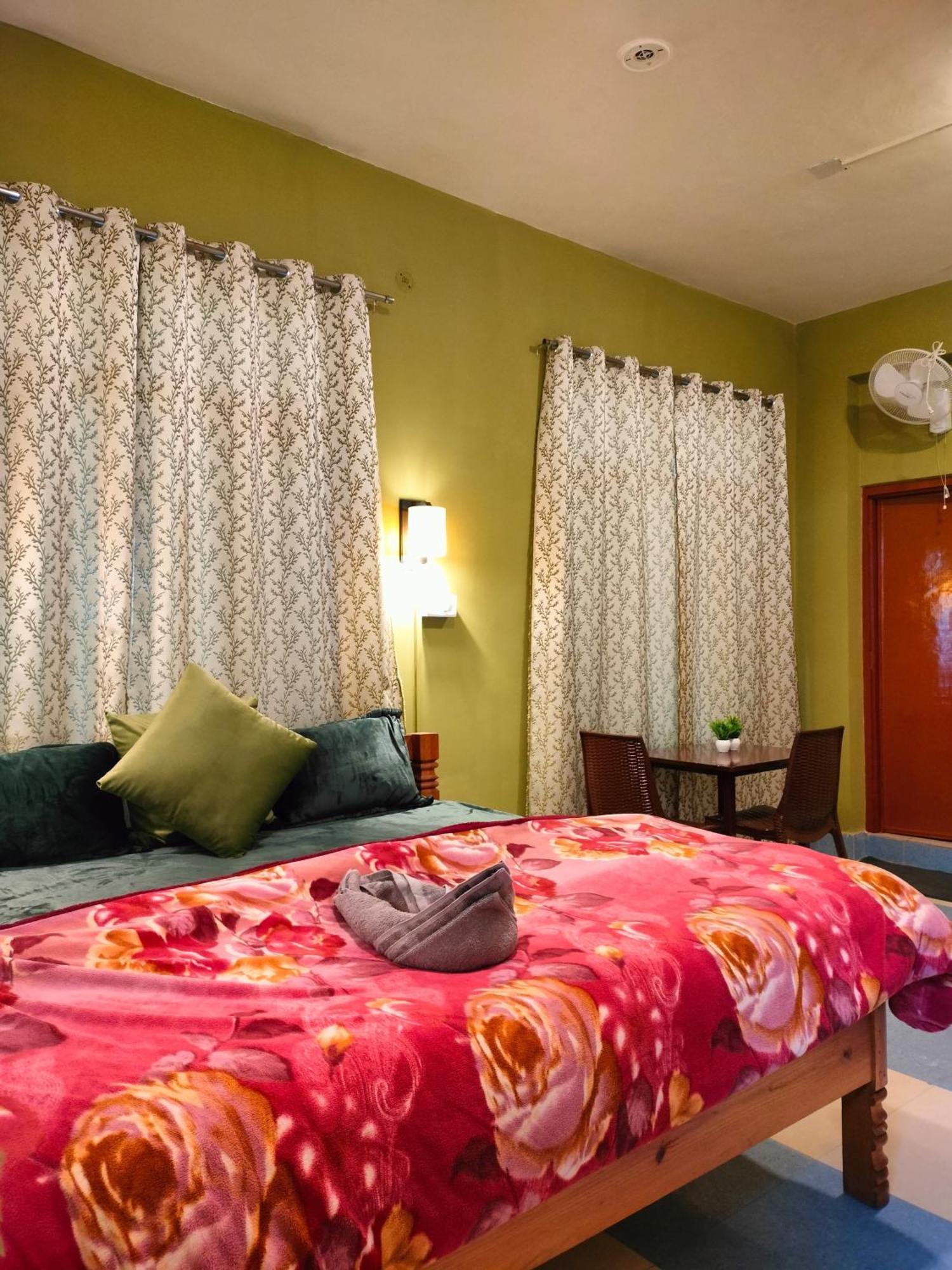 The Alpine Vista Hotel Almora Ngoại thất bức ảnh